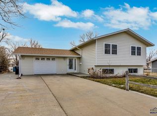 431 Crestwood Dr, Rapid City, SD 57701