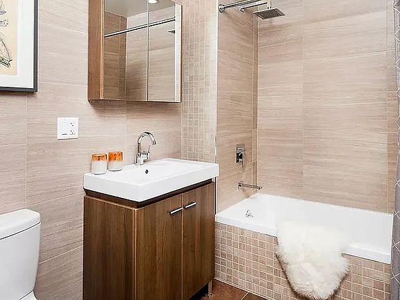 5th image of 531 Vanderbilt Ave #1F