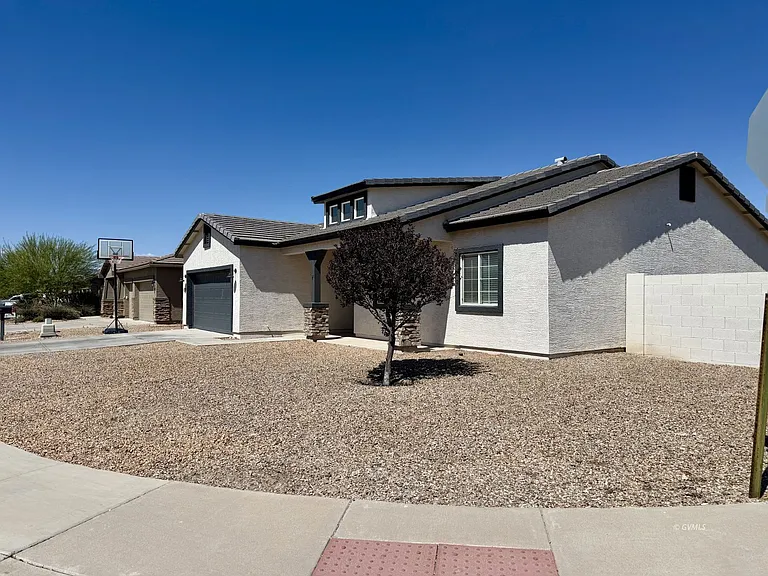 1721 N Eloisa Ln — Photo 3