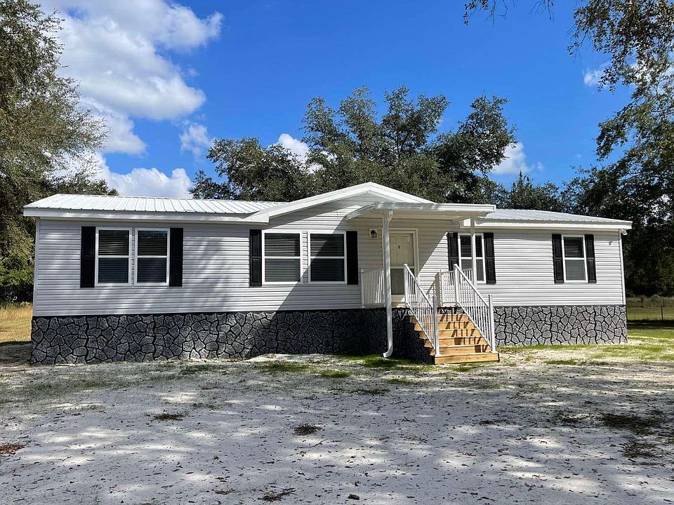 1st image of 263 SE Valerie Ct