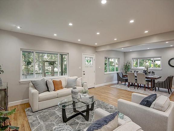 3rd image of 324 Palmer Ave