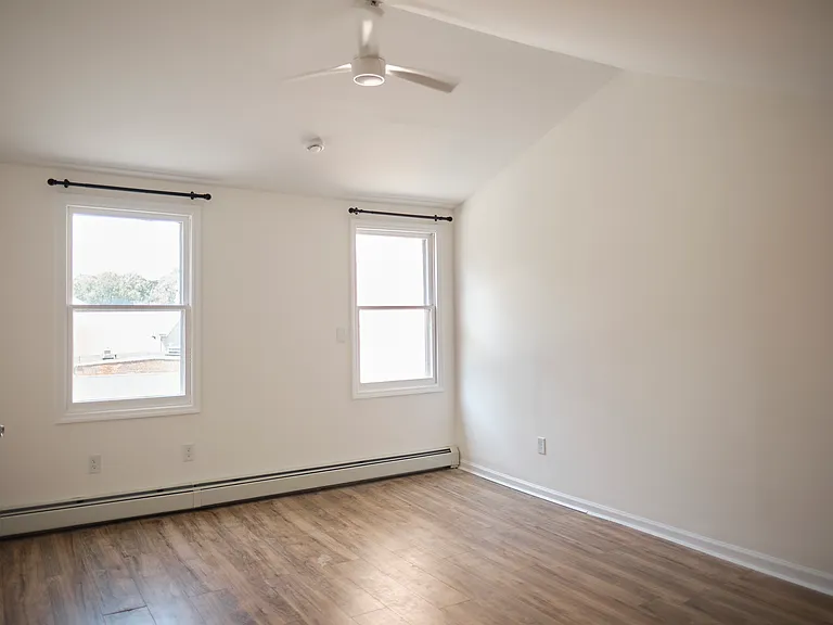 95 Liberty St #2 — Photo 13