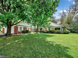 144 Scarboro Dr, York, PA 17403