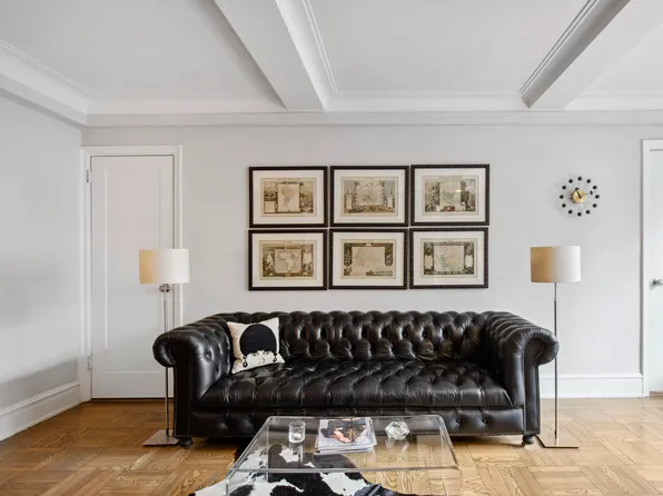 333 East 53rd Street image 1 of 8