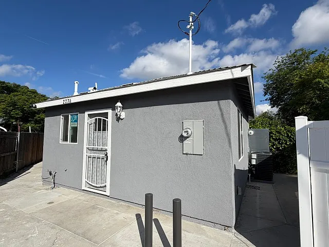 Building Photo - 227 Waldo Ave #A