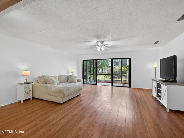 7936 LOS ROBLES Court #7936, Jacksonville, FL 32256