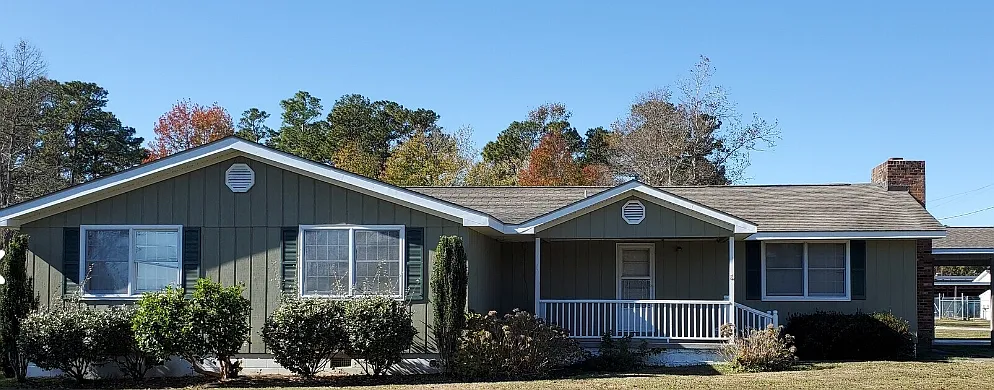 One Month FREE! 3 Bed/ 2 Bath Home For Rent! — Photo 1