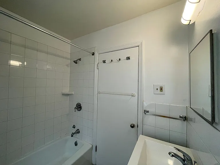 2614 41st Street NW — Photo 33