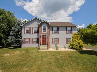 3325 Apache Ct, Allentown, PA 18104