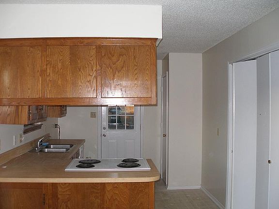 3rd image of 5603 Hearthwood Ct
