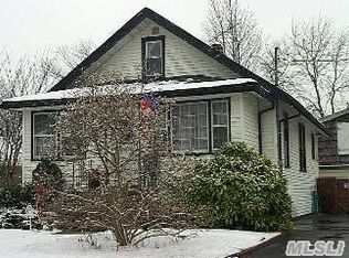 890 Steele Blvd, Baldwin, NY 11510