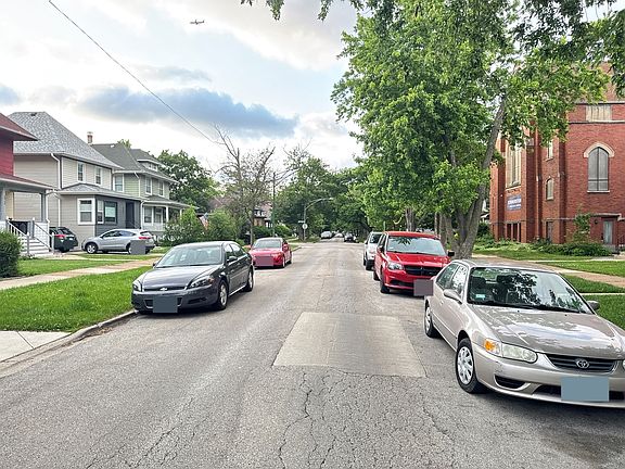 4th image of 4041 N Leclaire Ave