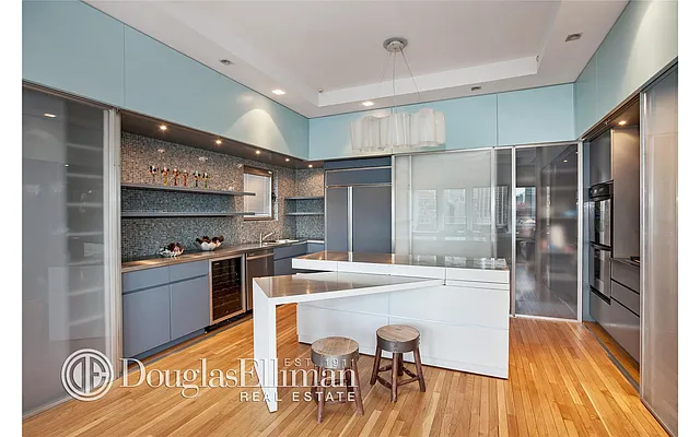 Rented by Douglas Elliman | media 18