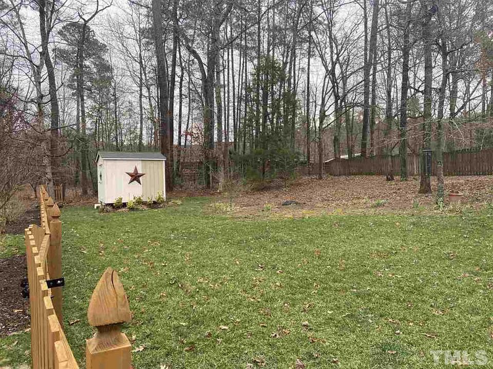 2nd image of 200 Allie Bell Ln