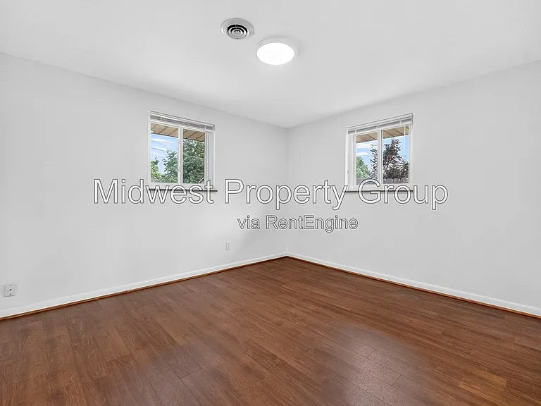 2050 Goodale Ave — Photo 13