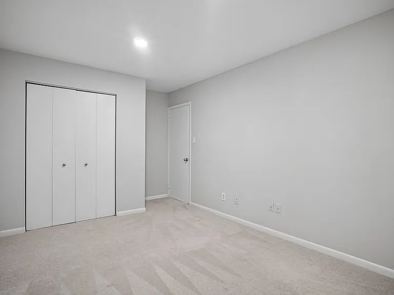 5128 Cliffhaven Dr — Photo 29