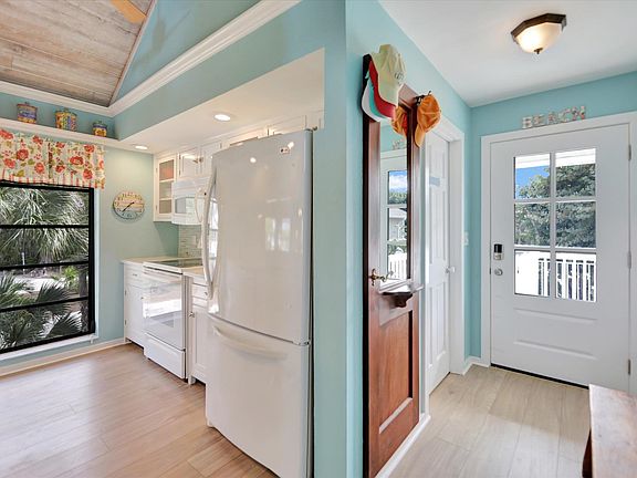 2nd image of 1241 Ferry Rd #1A