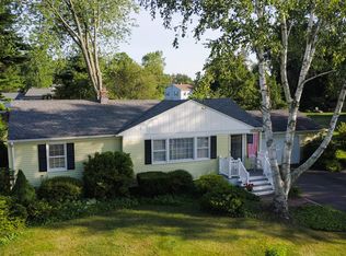 62 Crescent Cir, Cheshire, CT 06410