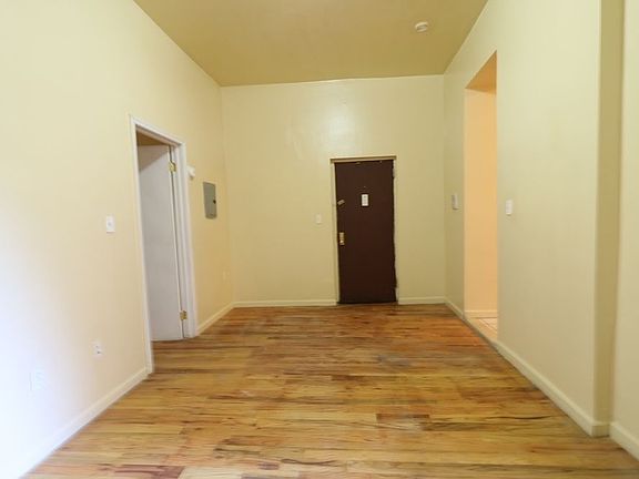 3rd image of 255 Audubon Ave APT 1b