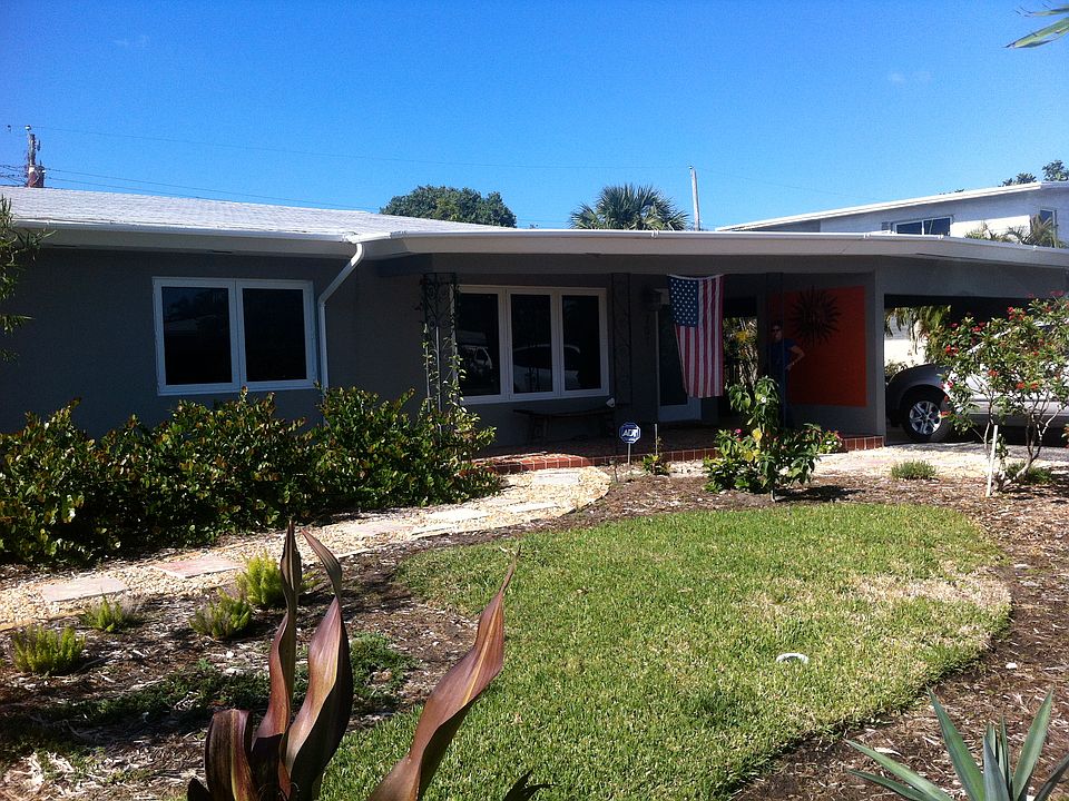 1st image of 701 NE 12th Ave
