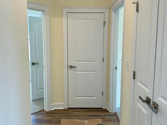 4th image of 1021 Birchwood Drive
