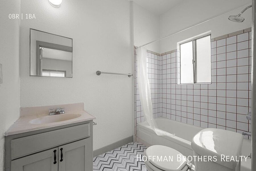 1st image of 123 S Westmoreland Ave APT 10