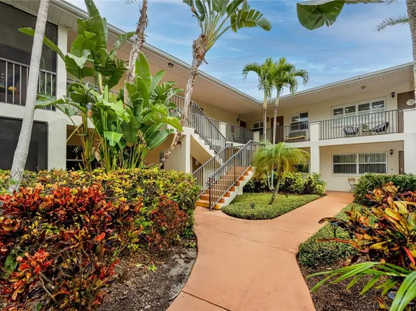 555 3rd St N APT 2, Saint Petersburg, FL 33701