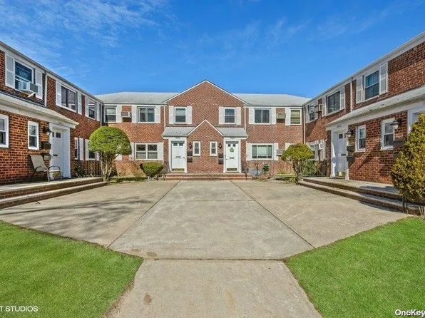 254-27 74 Avenue Street 2nd Fl, Glen Oaks, NY 11004