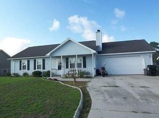 195 Parnell Rd, Hubert, NC 28539