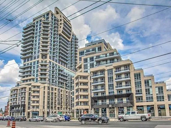 9205 Yonge St, Richmond Hill, ON