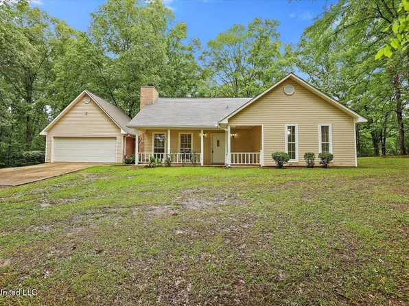 1554 Orchard Wood Rd, Terry, MS 39170