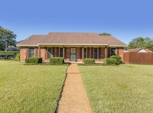 6770 Seven Valley Dr, Memphis, TN 38141