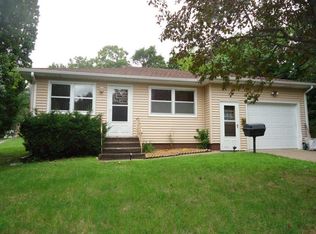 1325 44th Ave, Rock Island, IL