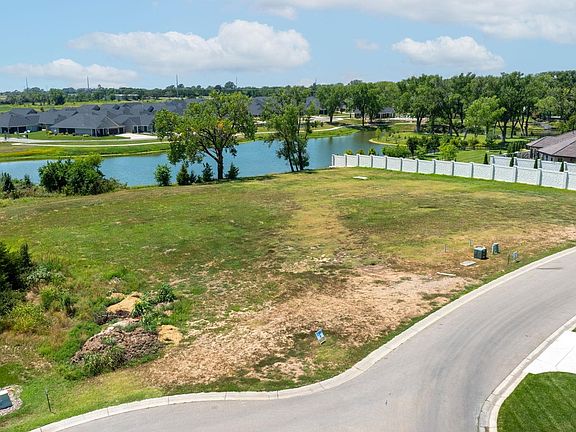 2nd image of 9 Auburn Lakes Addition