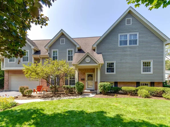 1408 Windcrest Rd, Deerfield, IL 60015