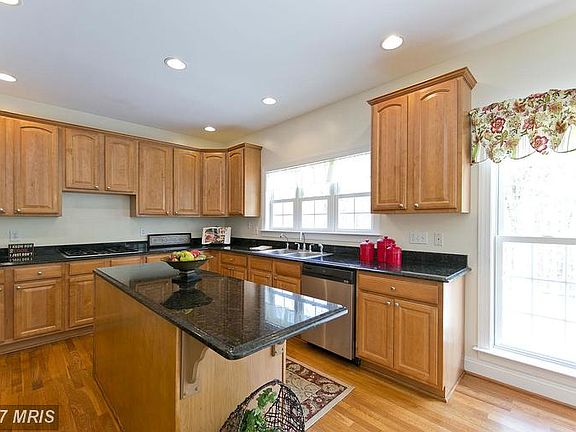 4th image of 116 Cahille Dr