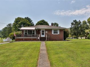 455 Rolling Meadows Rd, Waynesburg, PA 15370