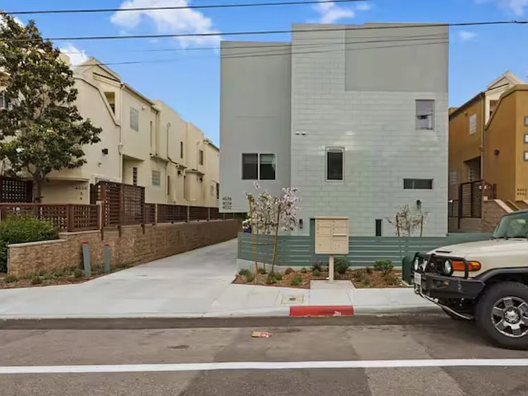 4034 Riviera Dr — Photo 24