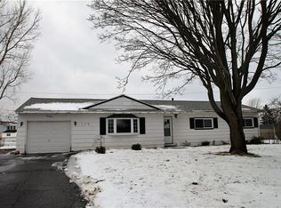 115 Feasel Dr, Henrietta, NY 14467