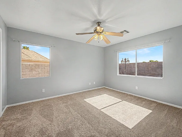 14718 N 154th Ln — Photo 16
