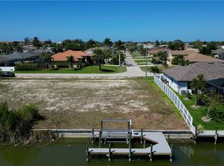 2201 SW 17th Pl, Cape Coral, FL 33991