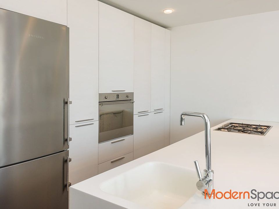 1st image of 525 Borden Ave #7B