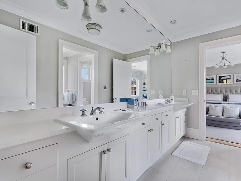 77 Jericho Rd — Photo 15