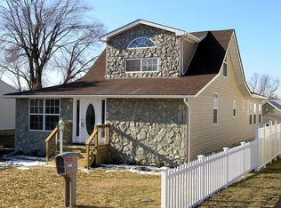 8426 Garden Rd, Pasadena, MD 21122