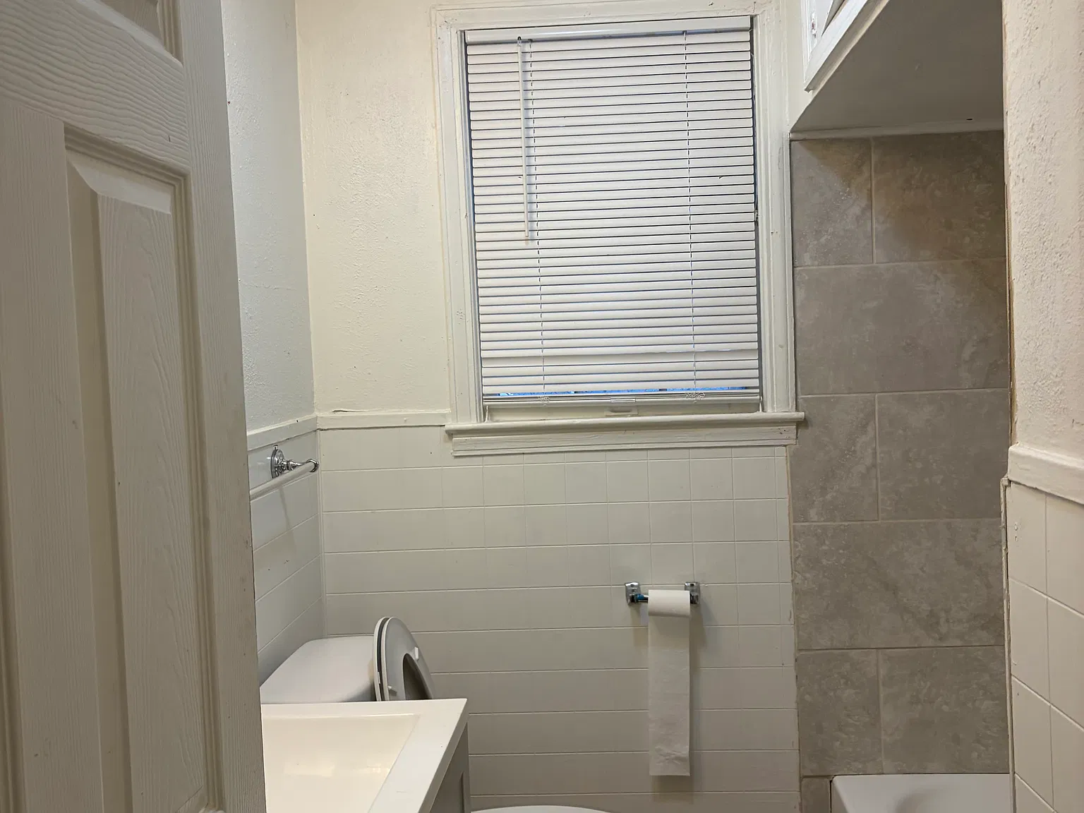 2 bed, 861 sqft, $875 — Photo 3