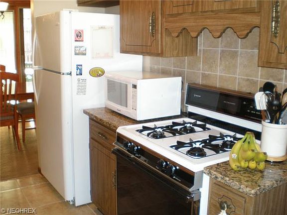 5th image of 9130 Fernwood Dr
