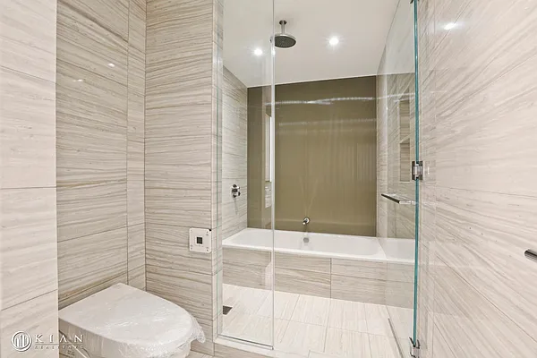 Rented by Kian Realty | media 40