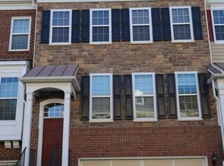 25451 Hopton House Ter, Chantilly, VA 20152