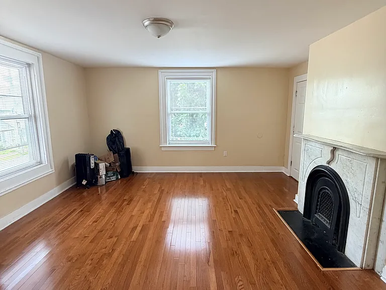 133 Hobart St #2 — Photo 7