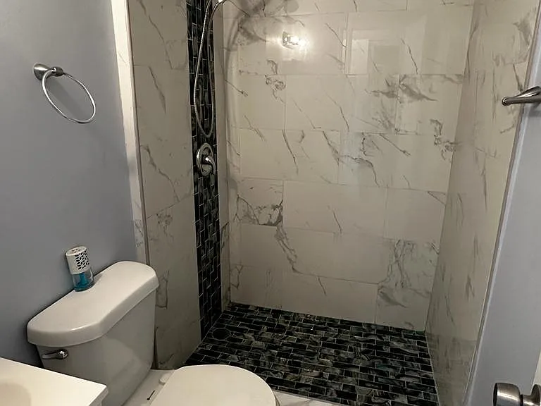3251 SW 44th St #201 — Photo 5